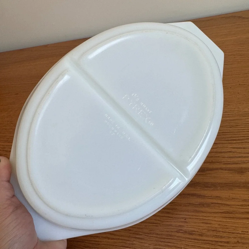 Pyrex‎ 1 1/2 Quart Divided Casserole Dish Town & Country Ovenware Vintage